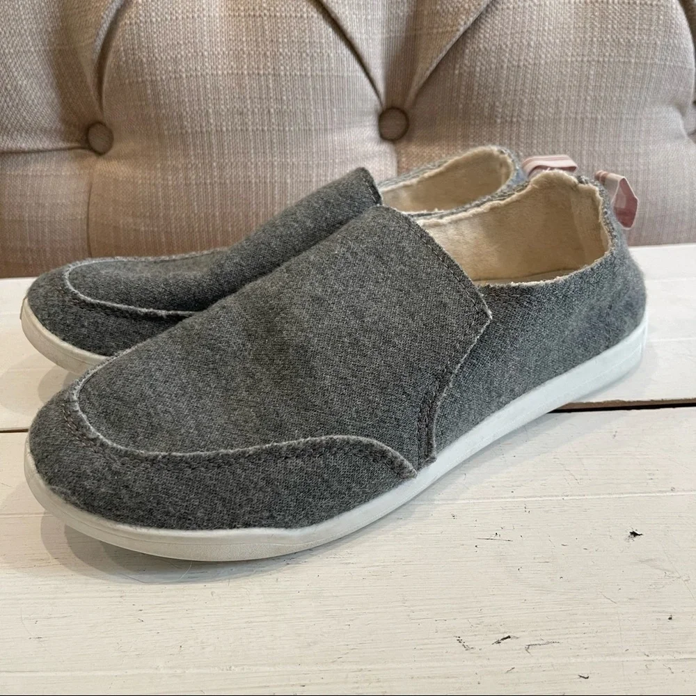 Vionic Women's Malibu Gray Casual Sneaker Sz 6